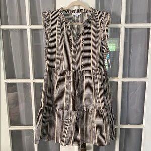 NWT Boho Oversized Flutter Sleeve Mini Dress Size Medium